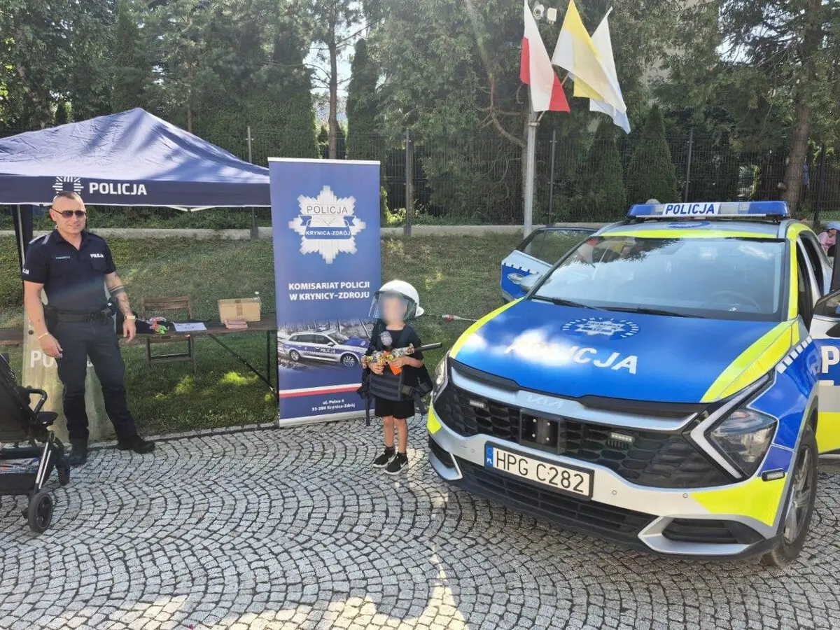 Kryniccy dzielnicowi promowali letnie bezpieczeństwo podczas festynu