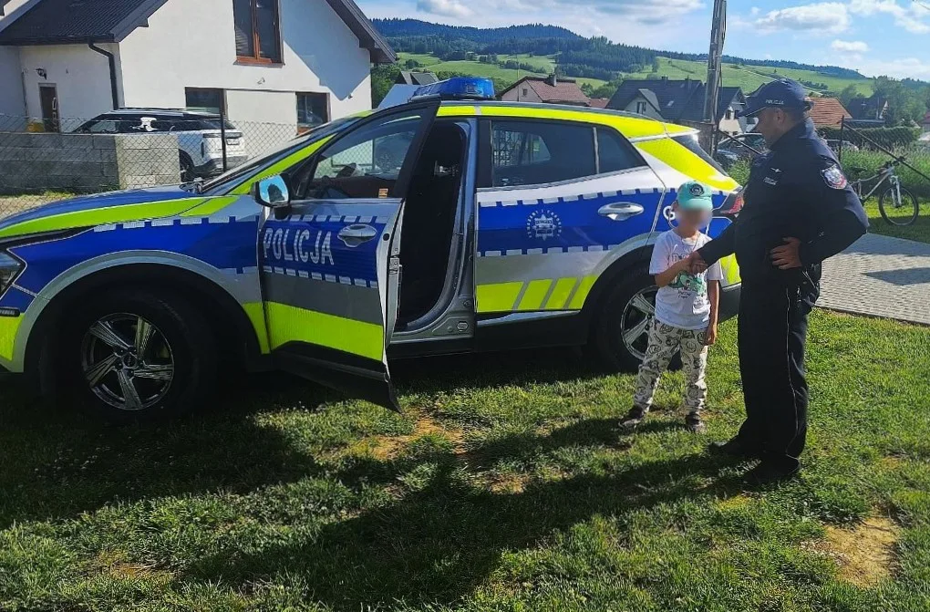 Krynicki dzielnicowy promował zasady bezpieczeństwa na pikniku rodzinnym w Tyliczu
