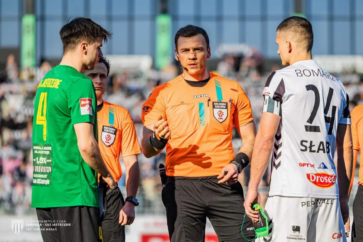 Rafał Szydełko sędzią meczu Sandecji z Chojniczanką