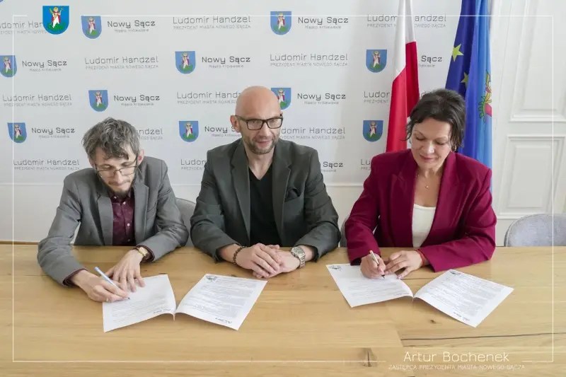 Umowa o współpracy między Nowosądecką Małą Galerią a 'Sądeckim Sztetlem'