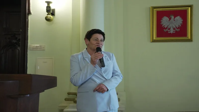 Nagrody dla najlepszych uczniów w ratuszu