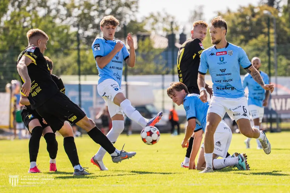 Statystyki meczu Avia Świdnik - Sandecja Nowy Sącz